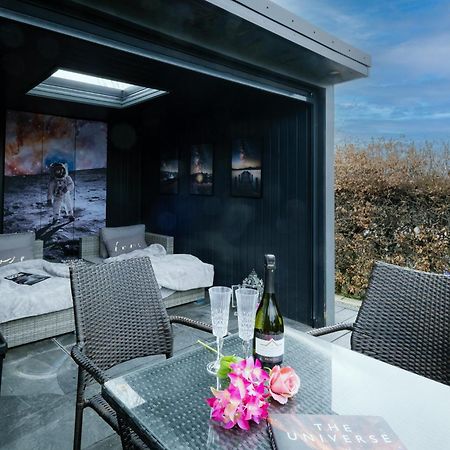 Rockside - Luxury 1 Bedroom Home With Hot Tub, Central Location, Parking And Pet Friendly Windermere Exterior foto