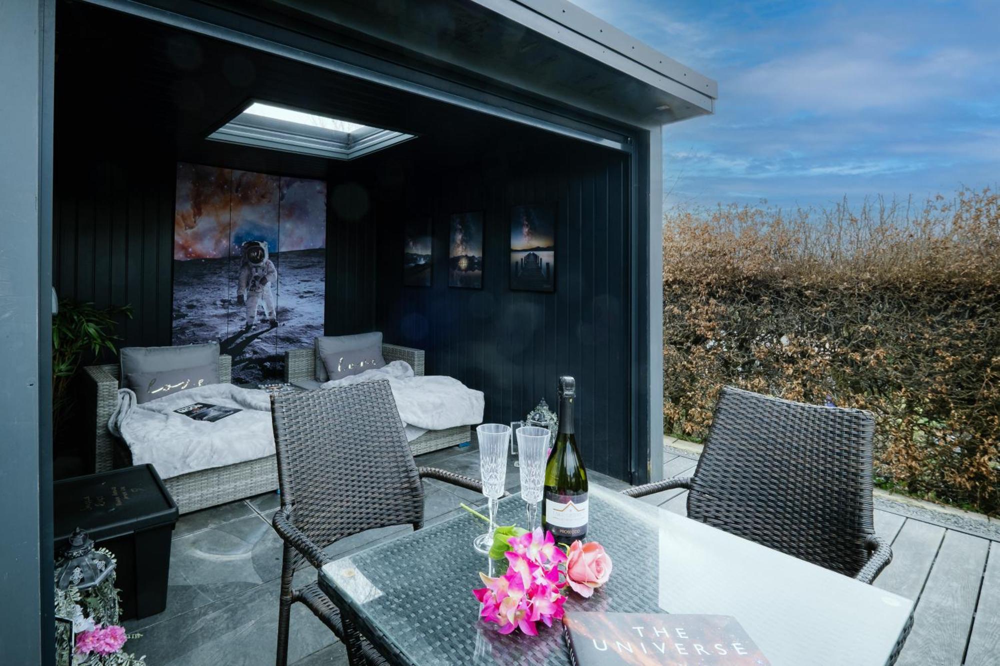 Rockside - Luxury 1 Bedroom Home With Hot Tub, Central Location, Parking And Pet Friendly Windermere Exterior foto